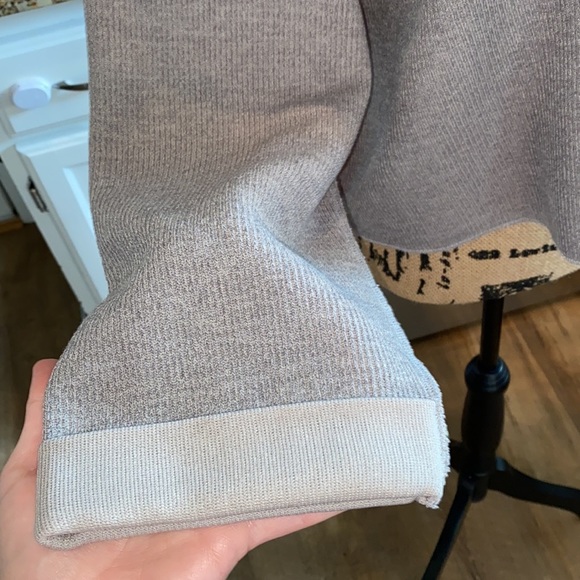 Urban Outfitters Gray Slouchy Ribbed Crop Top - Picture 2 of 9